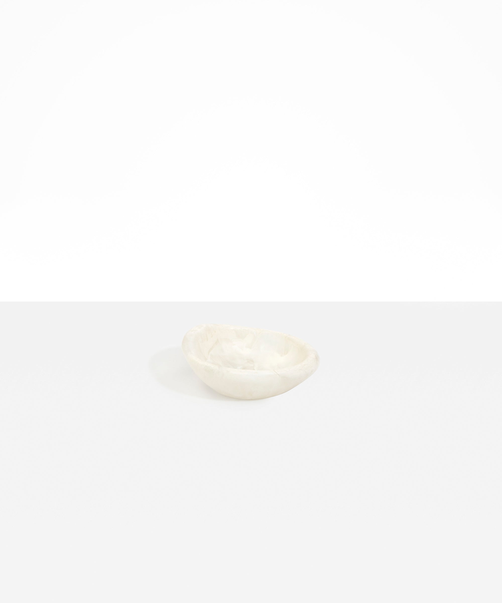 Classic Decorative Side Dish for Everyday Home Styling - Image 2