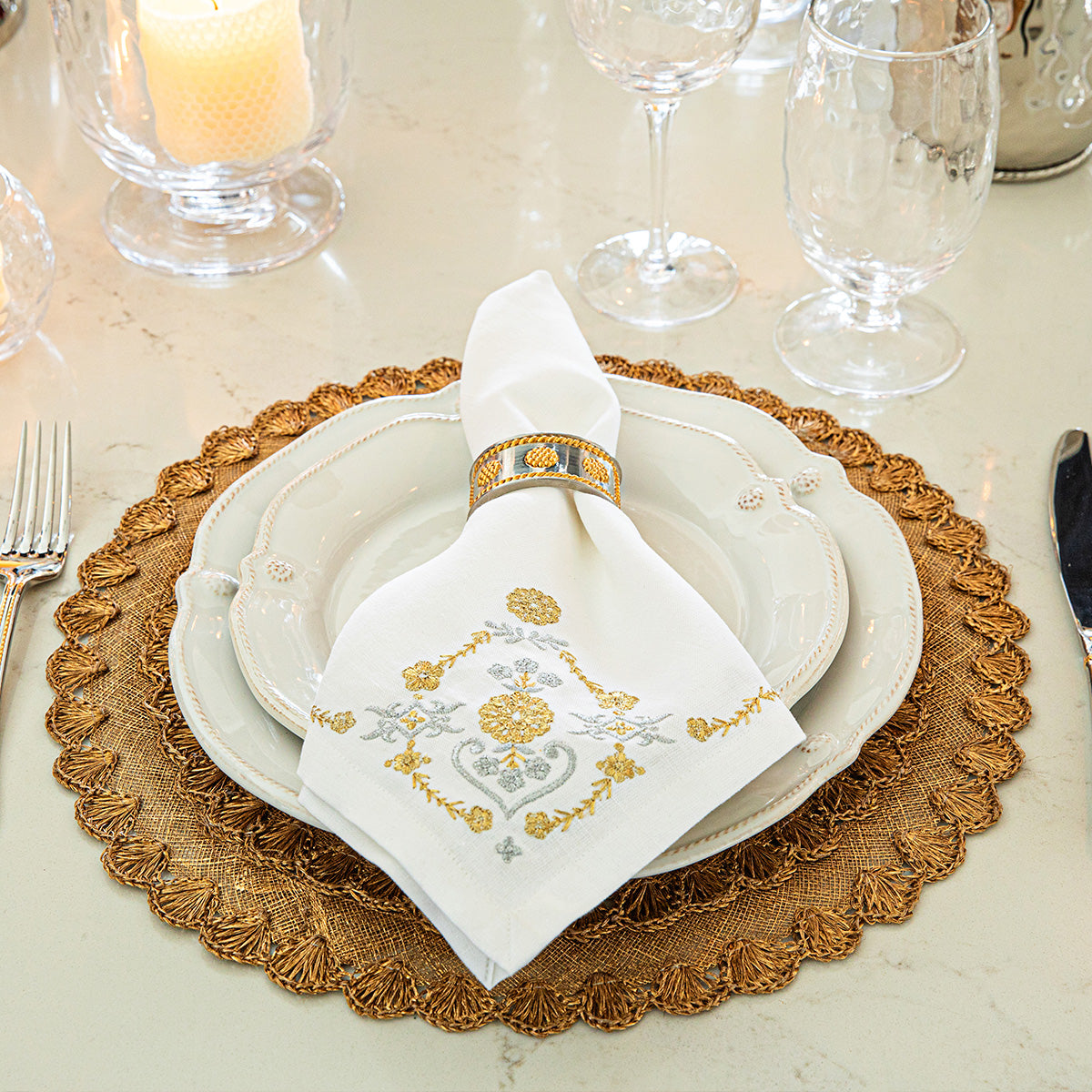 White Metallic Embroidered Linen Napkin Set - Image 4