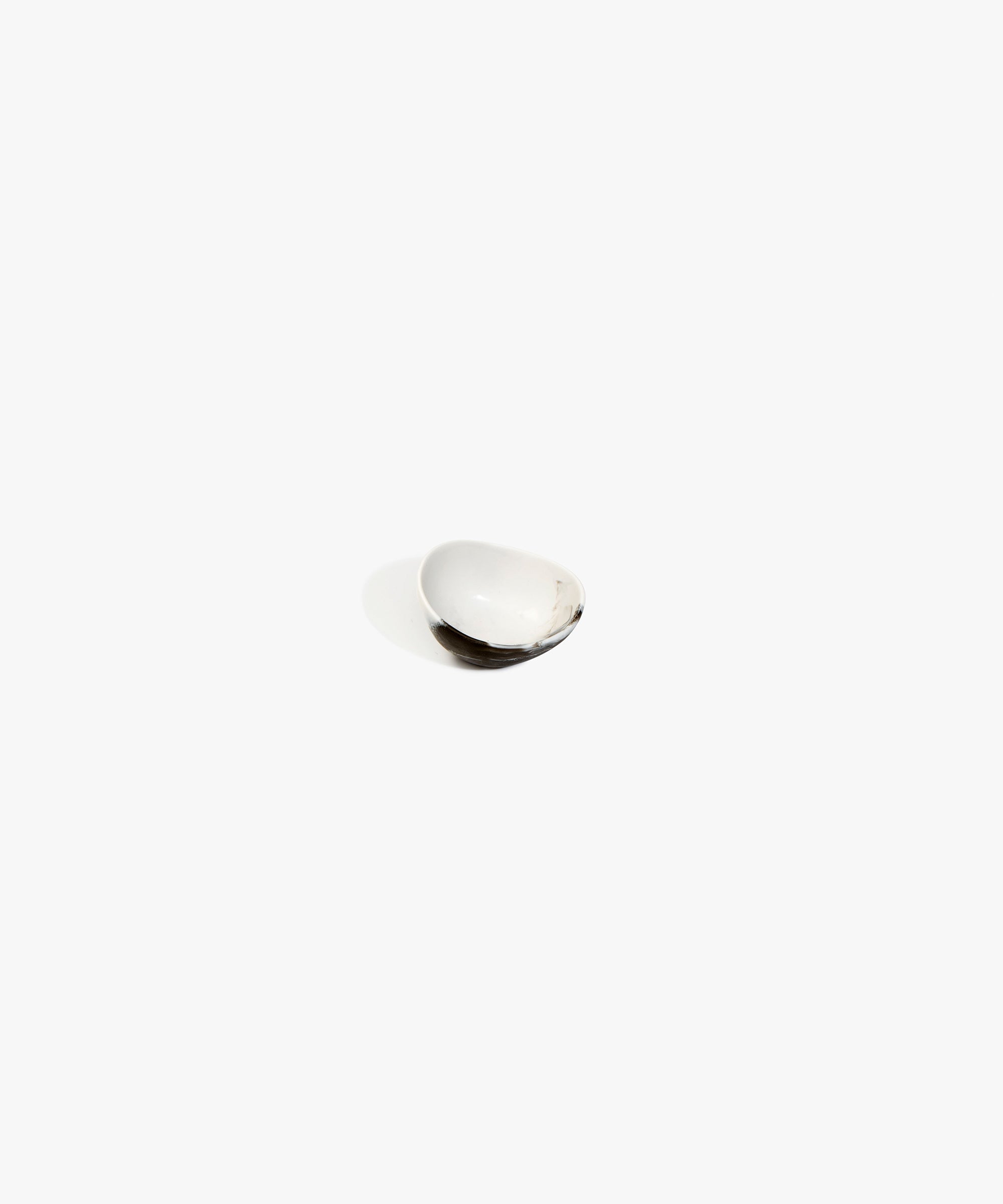 Minimal Decorative Side Dish for Everyday Home Styling - Image 15