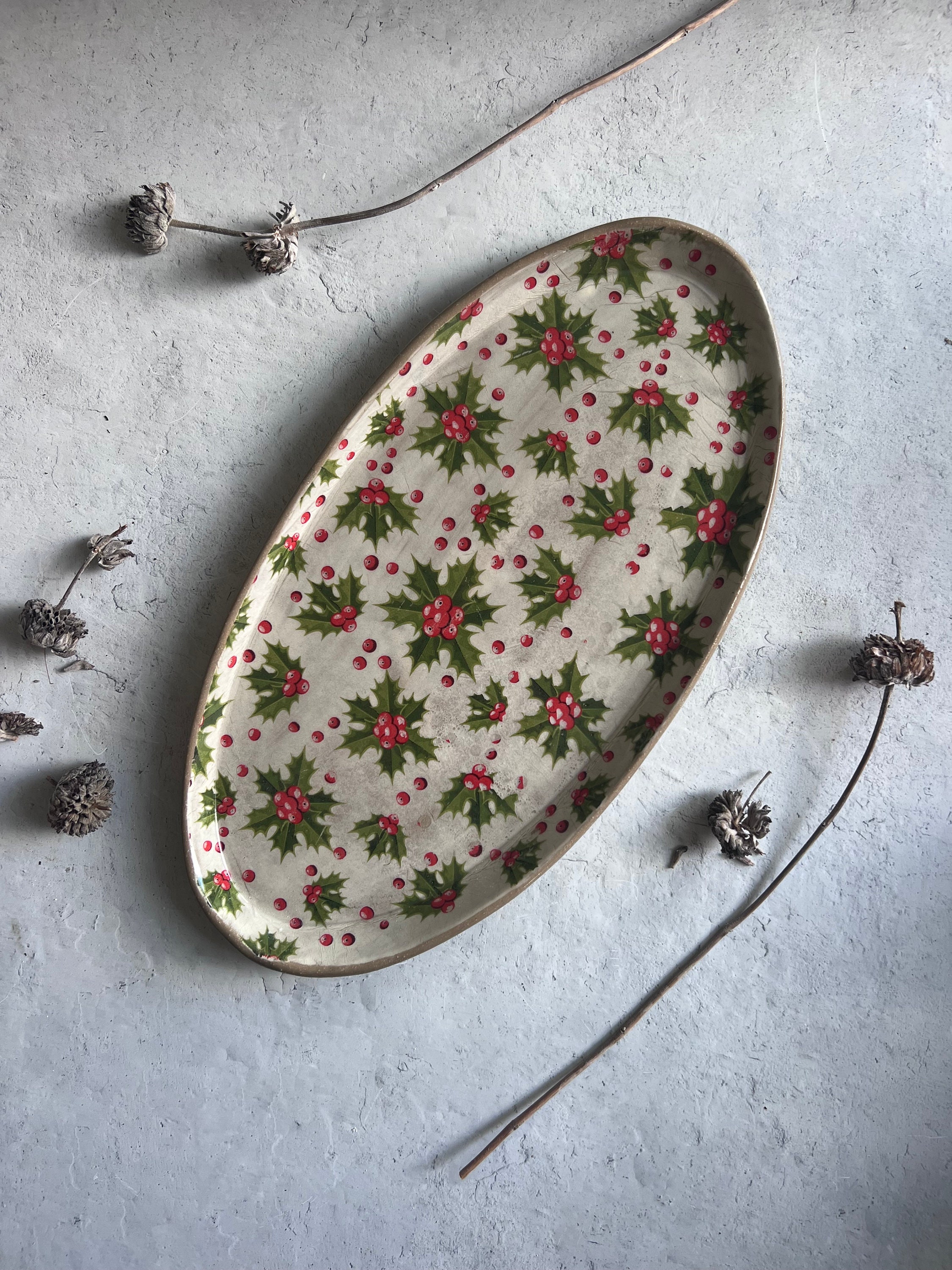 Christmas Serving Platter, Mistletoe Ceramic Dish, Holiday Table Decor - Image 2