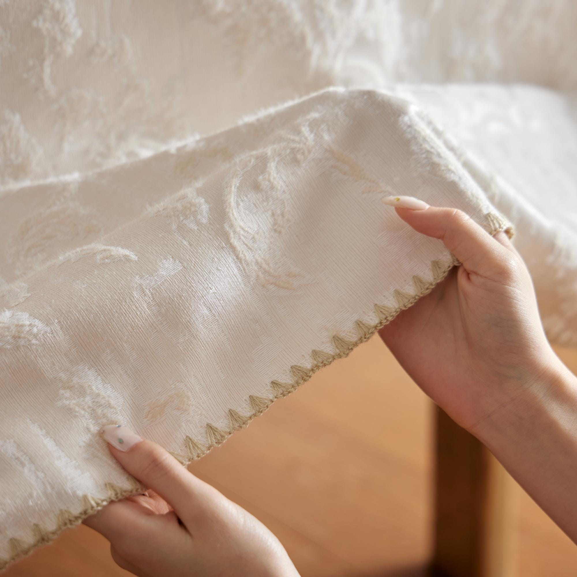 Floral Jacquard Tablecloth, Woven Vine Table Cloth, Elegant Dining Table Cover, Size - Image 3
