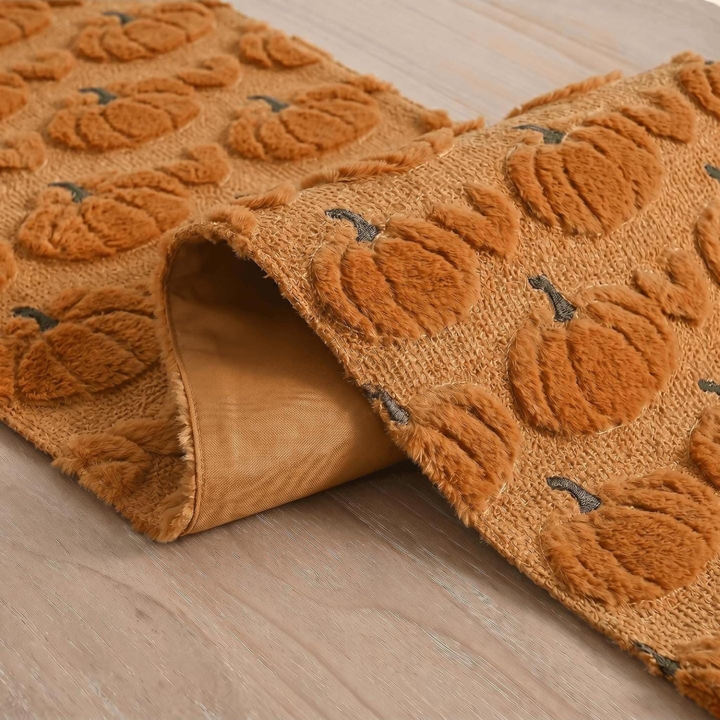 Table Runner - Image 6