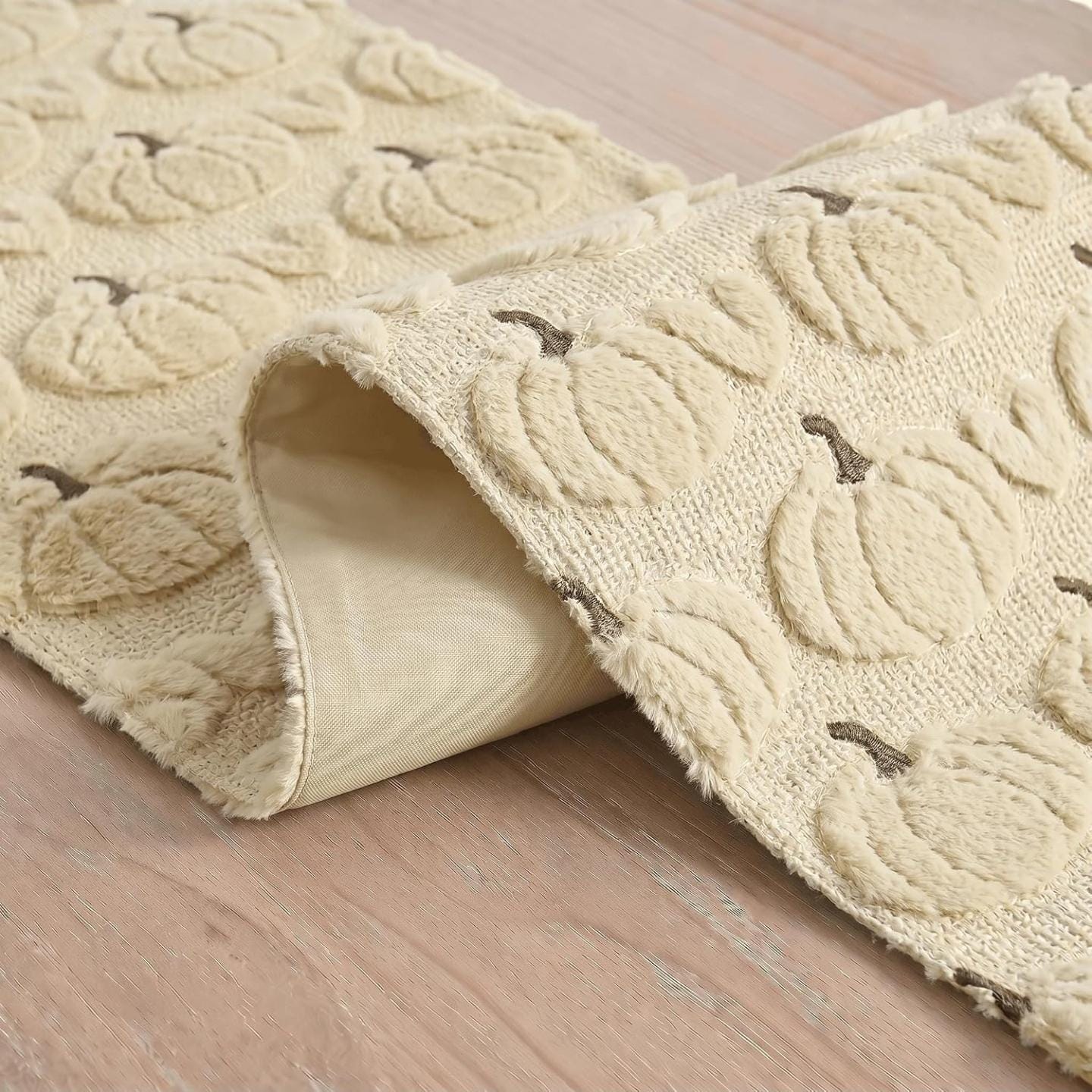 Table Runner - Image 5