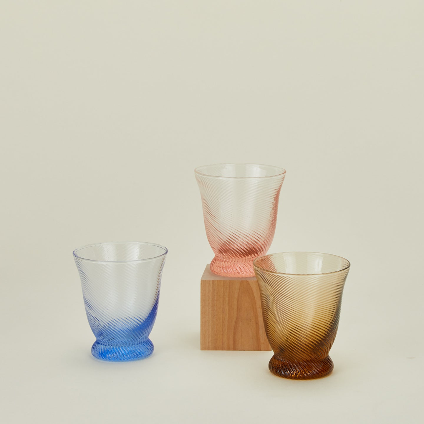 Spiral Pink Tumbler Set - Image 5